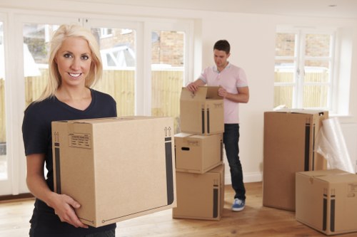 Local moving van for home and office transport in Finsbury Park